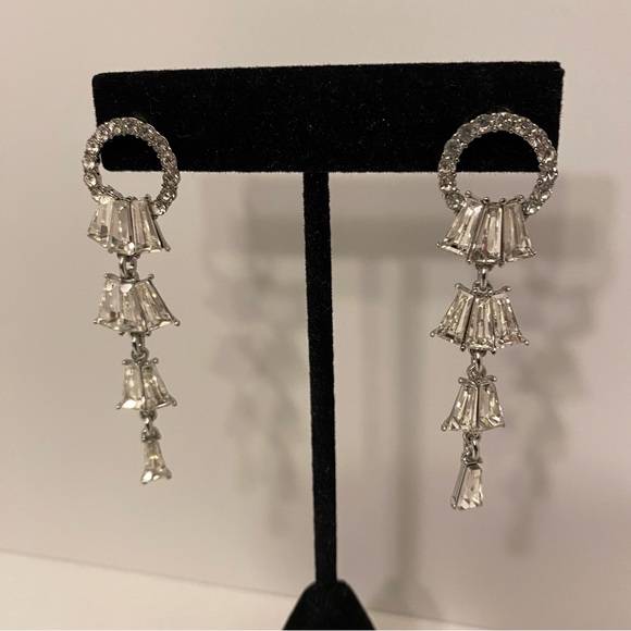 Vintage Rhinestone Dangle Drop Earrings Baguette Crystal Silver Tone Pierced - Picture 14 of 14